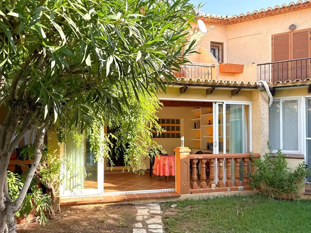 Garten von Einfamilien-Reihenhaus zum Verkauf in Dénia mit Klimaanlage, Terrasse und Balkon