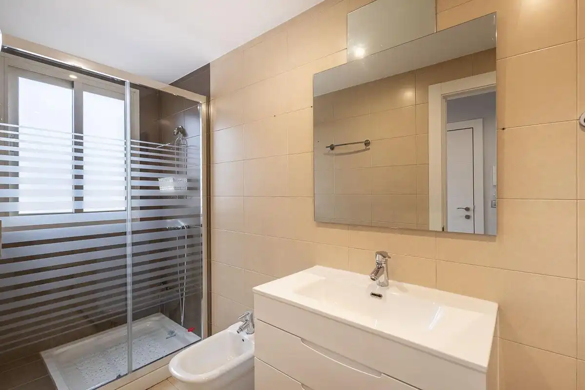 Bathroom of Attic for rent in Churriana de la Vega  with Air Conditioner, Heating and Terrace