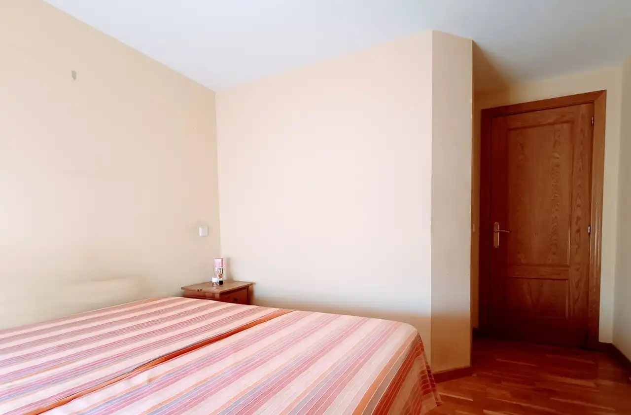 Habitación de Piso de alquiler en Madrid con Aire acondicionado, Calefacción y Amueblado
