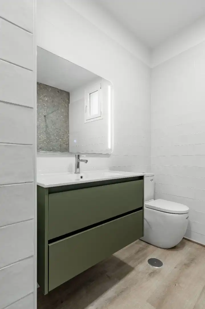 Baño de Piso en venta en Madrid con Aire acondicionado, Calefacción y Amueblado