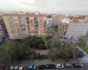 Vista exterior de Pis en venda en  Valencia Capital amb Terrassa