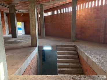 Local comercial de lloguer a Avenida de los Reyes Católicos