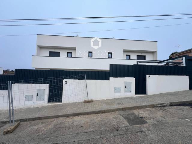 Casa adosada en Venta en Perejil en Campo Real