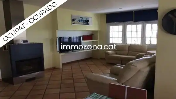 Villa avec piscine à vendre à Calle JOSEP PLA I CASADEVALL