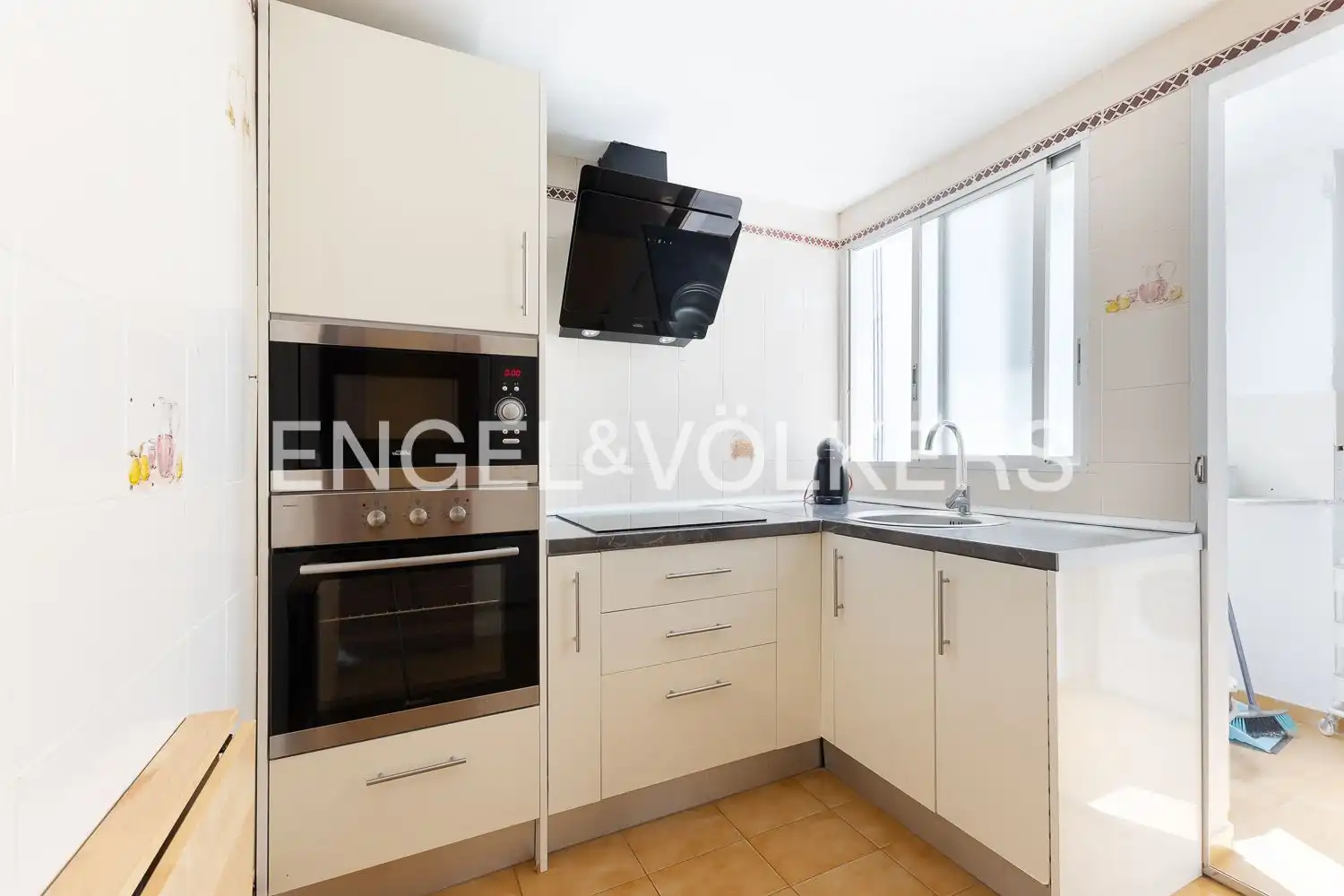 Küche von Wohnung zum Verkauf in Valencia mit Klimaanlage, Heizung und Balkon
