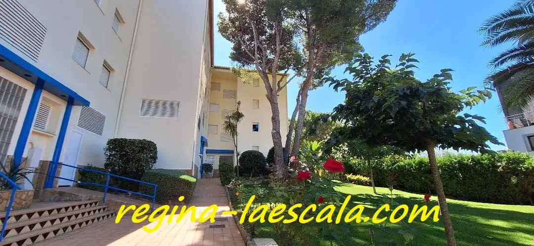 Jardín de Planta baja en venta en L'Escala con Amueblado y Piscina comunitaria