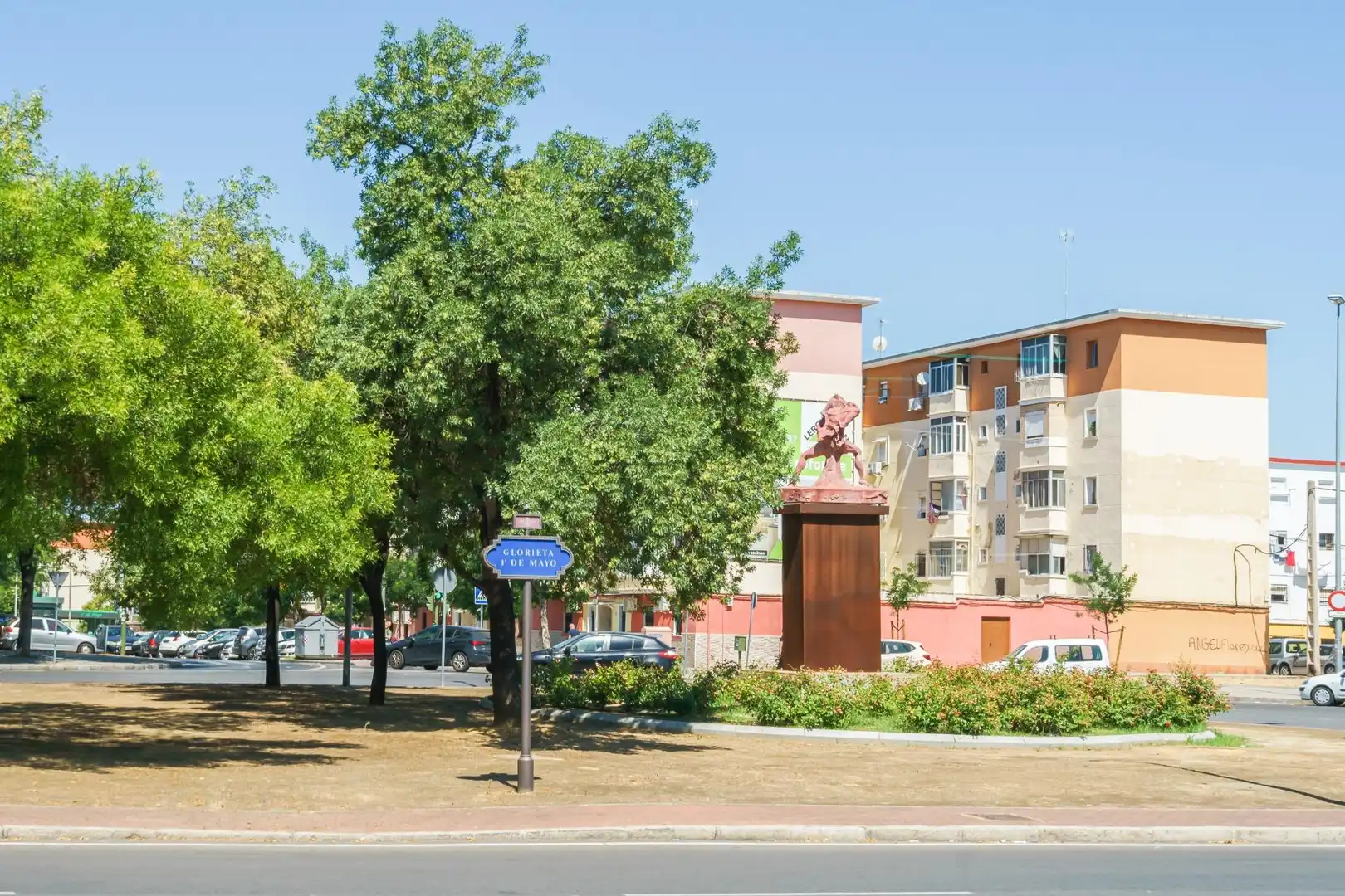 Exterior view of Flat for sale in Sevilla  with Air Conditioner, Furnished and Balcony