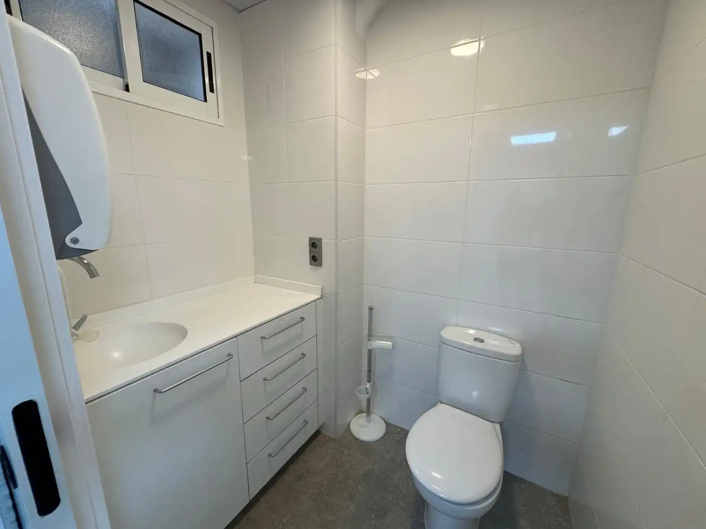 Local comercial de lloguer a Calle ALBALAT, imagen 3