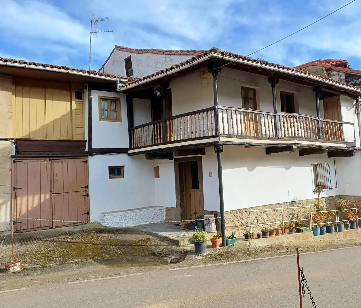 Außenansicht von Haus oder Chalet zum Verkauf in Illas mit Terrasse, Abstellraum und Schwimmbad
