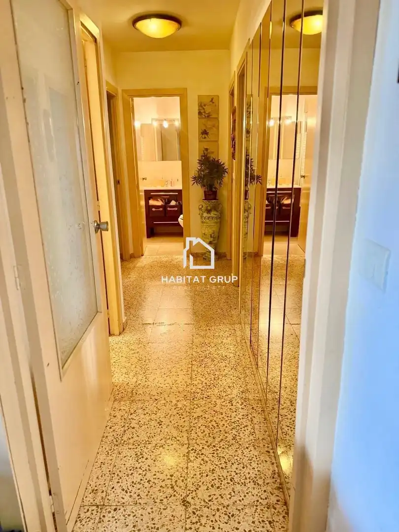 Piso en venta en Santa Eulària des Riu con Aire acondicionado, Calefacción y Terraza
