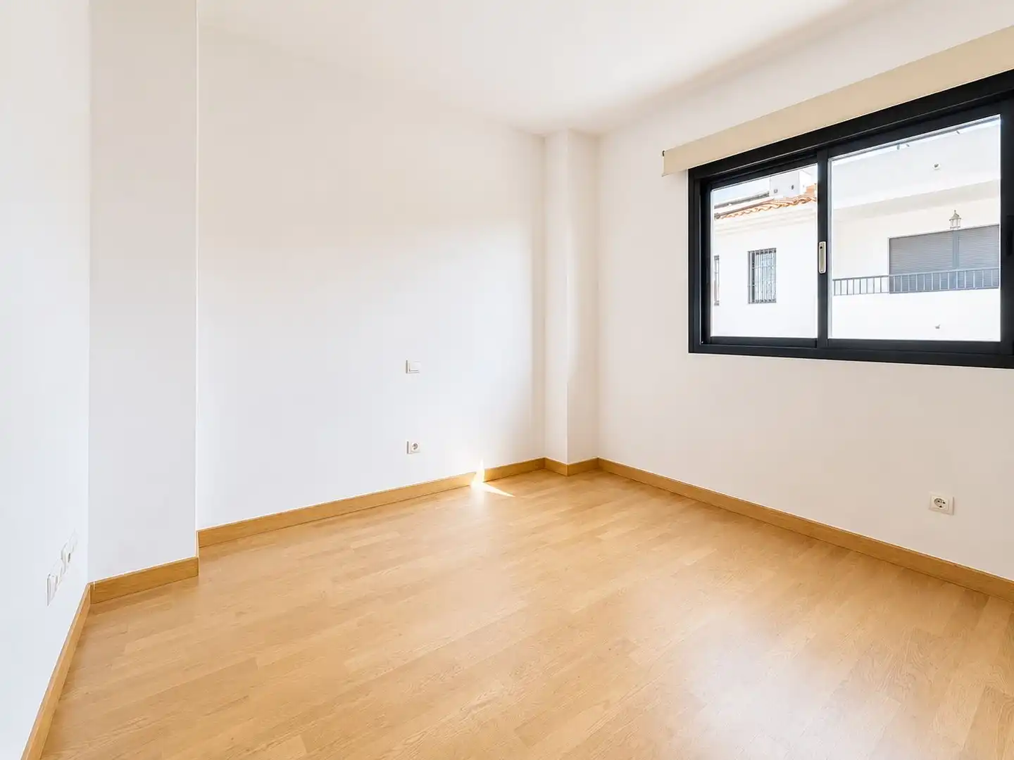 Dormitori de Apartament en venda en Mijas amb Aire condicionat, Calefacció i Jardí privat