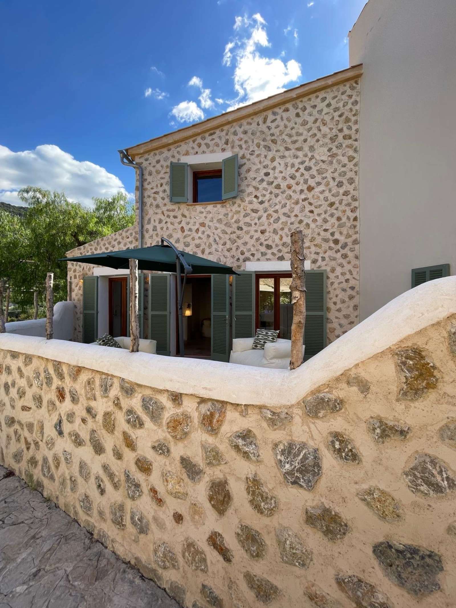 Vista exterior de Apartamento para compartir en Estellencs con Aire acondicionado, Terraza y Amueblado