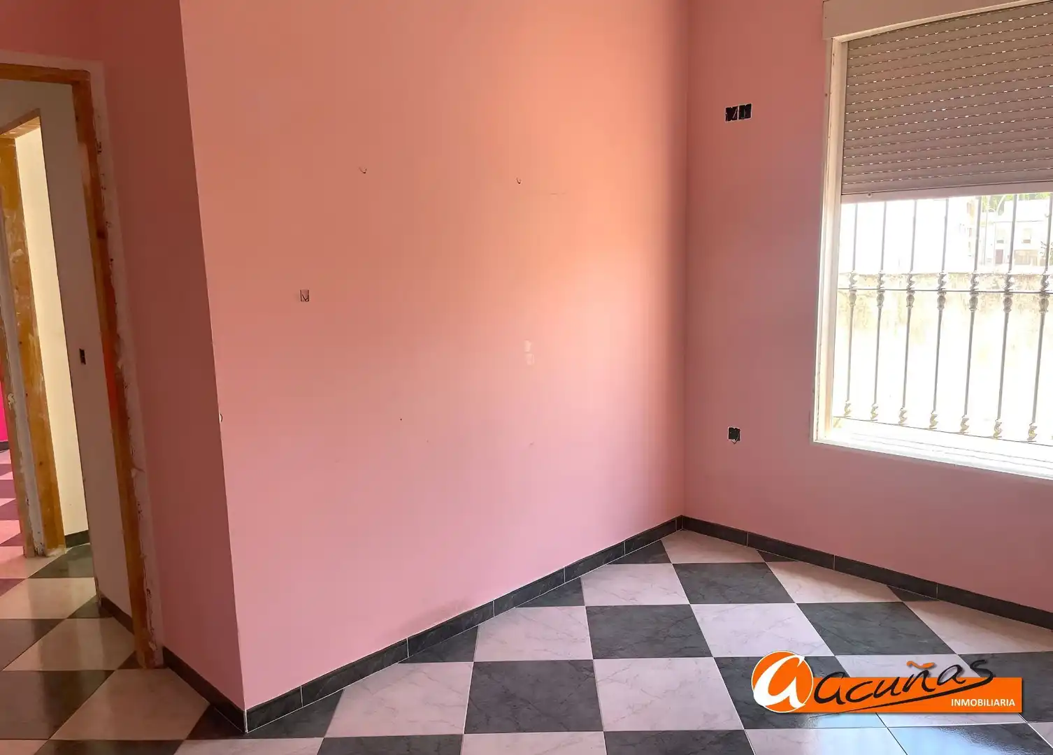 Casa adosada en venta en Gilena con Terraza y Trastero