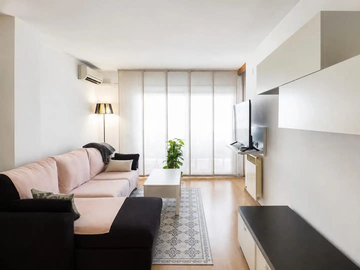 Sala d'estar de Pis en venda en Manresa amb Calefacció, Jardí privat i Terrassa