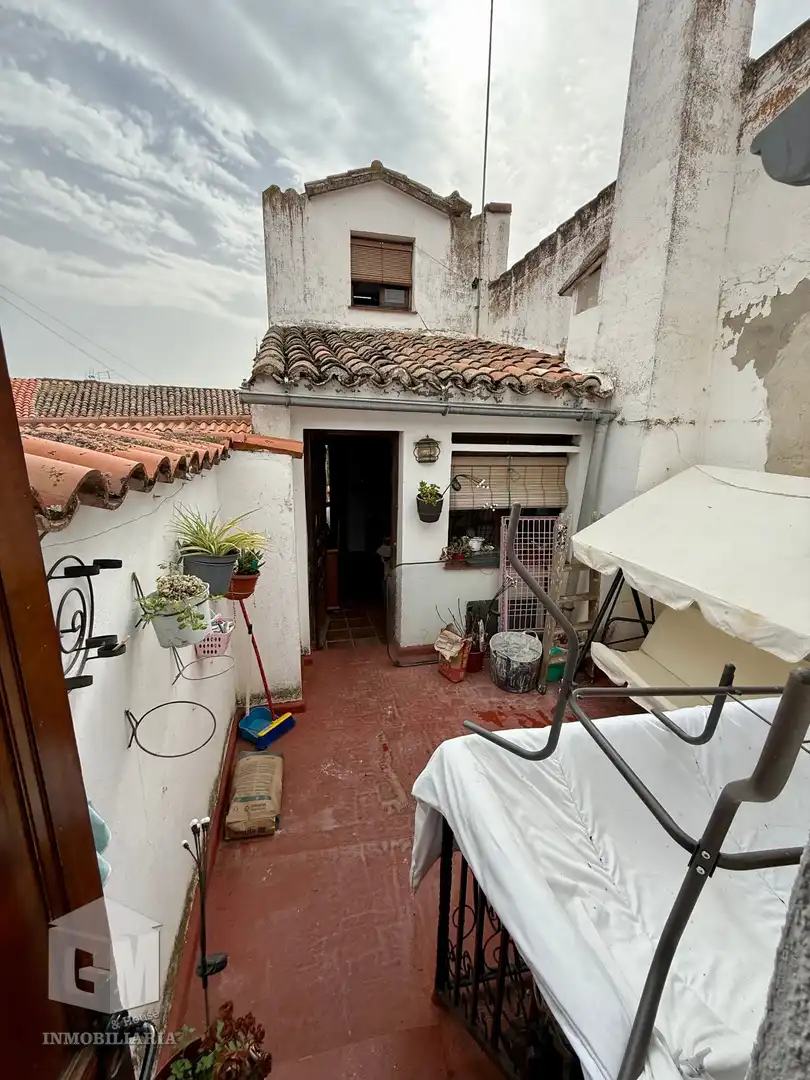 Vista exterior de Finca rústica en venda en Villa del Prado amb Calefacció, Jardí privat i Traster