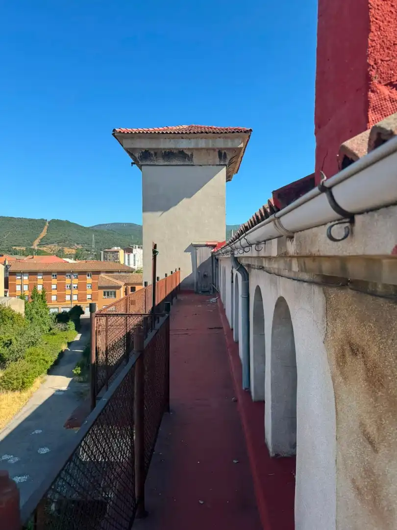 Exterior view of Buildings for sale in La Robla 