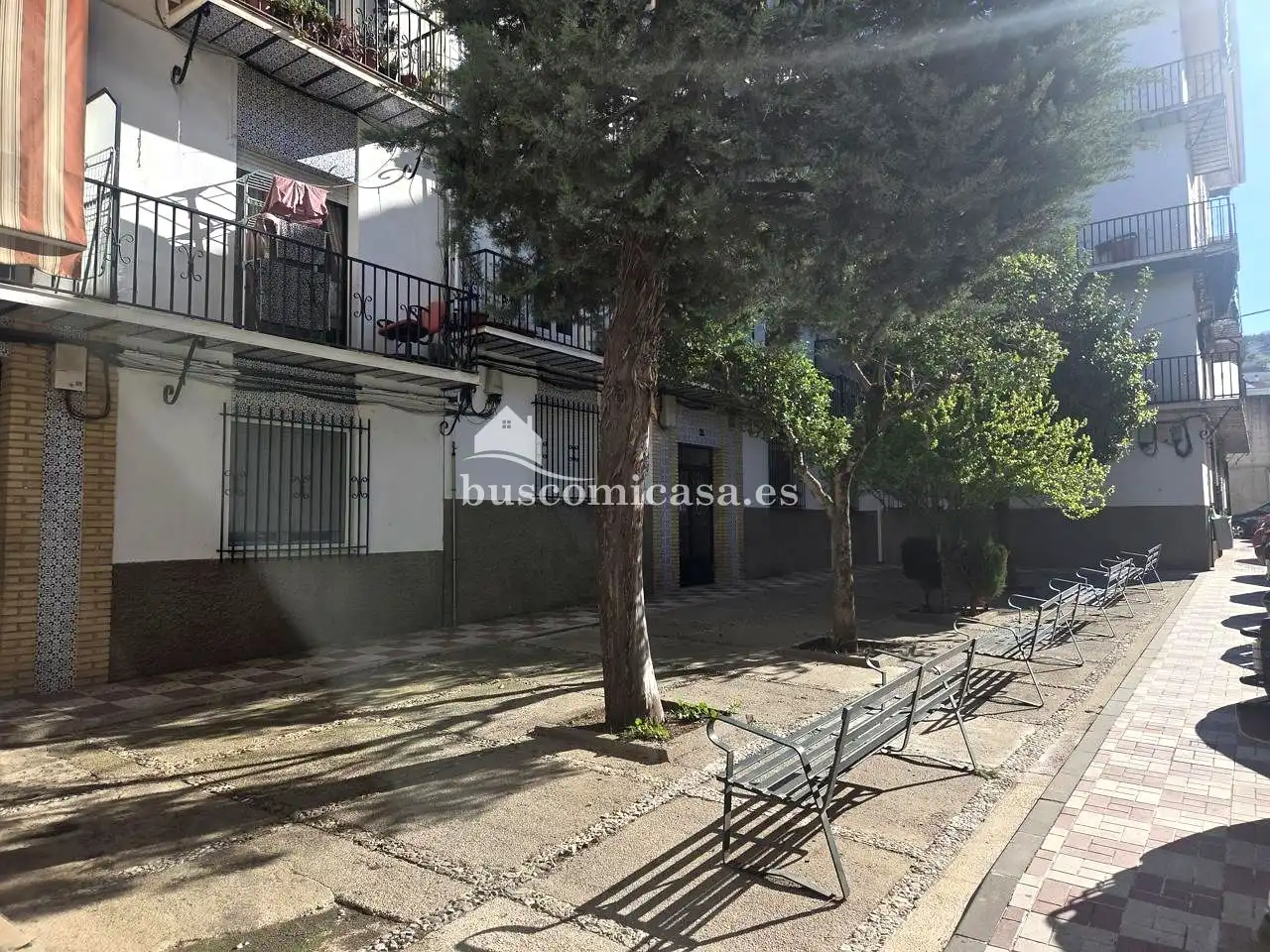 Vista exterior de Pis en venda en Alcalá la Real amb Terrassa i Balcó