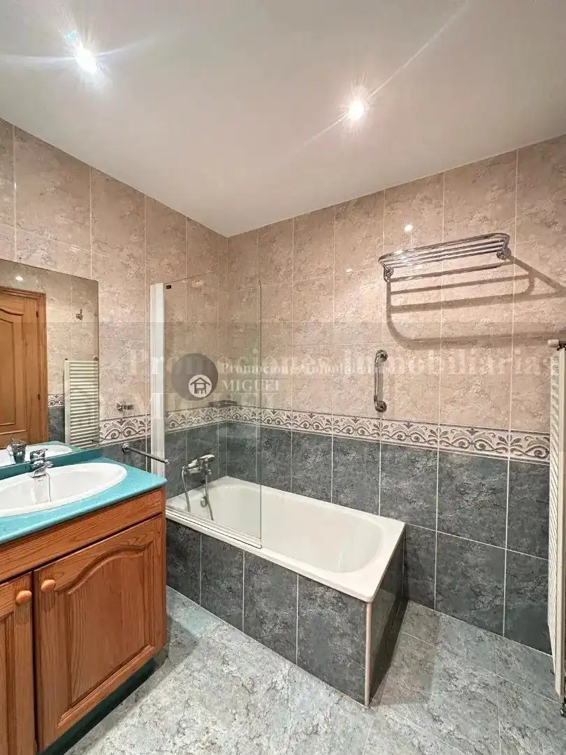 Bany de Apartament en venda en Verín amb Balcó
