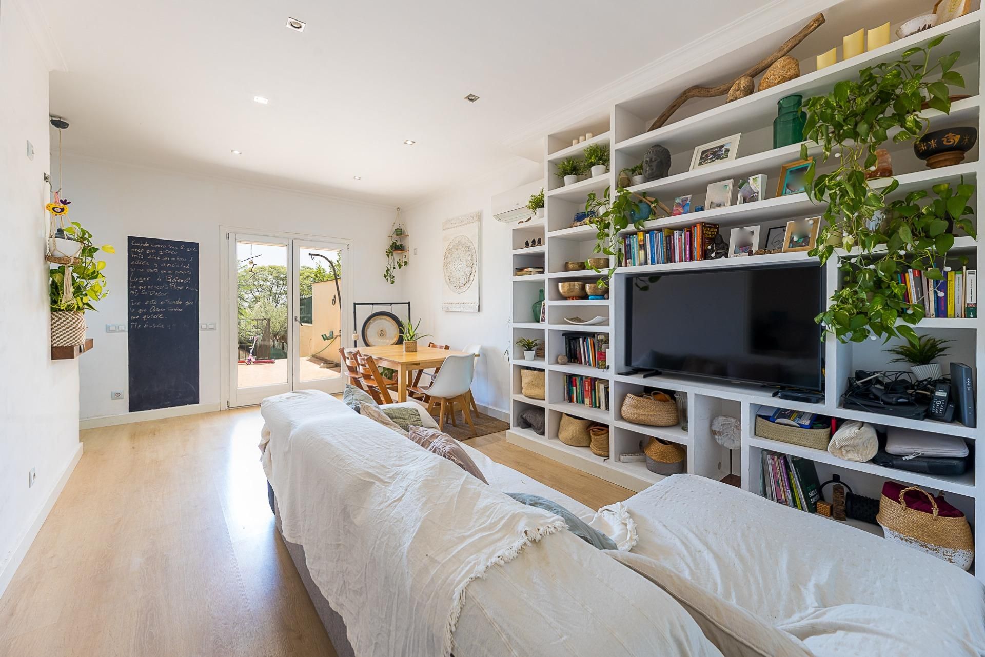 Living room of Planta baja for sale in Alaró  with Air Conditioner, Heating and Terrace