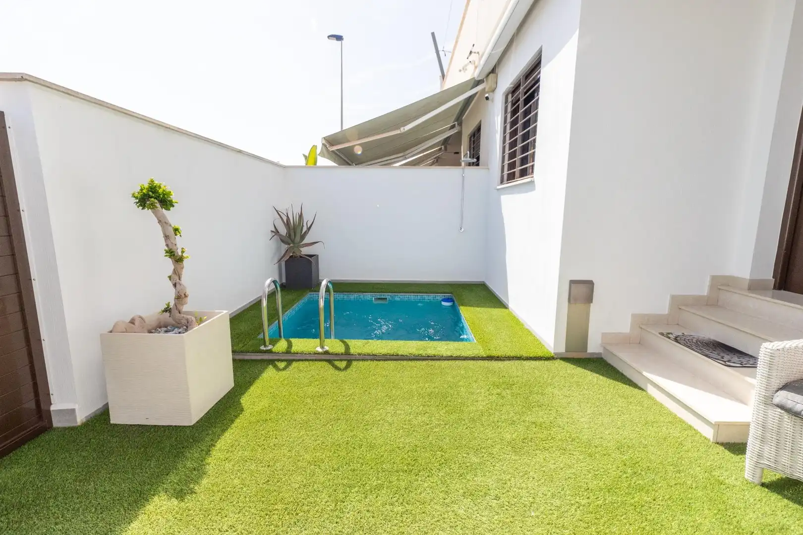 Swimming pool of Houses for sale in San Pedro del Pinatar  with Air Conditioner, Heating and Private garden