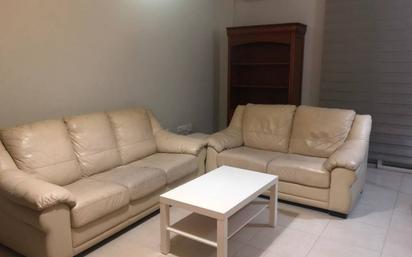 Sala d'estar de Apartament en venda en Villanueva de la Serena amb Aire condicionat i Balcó