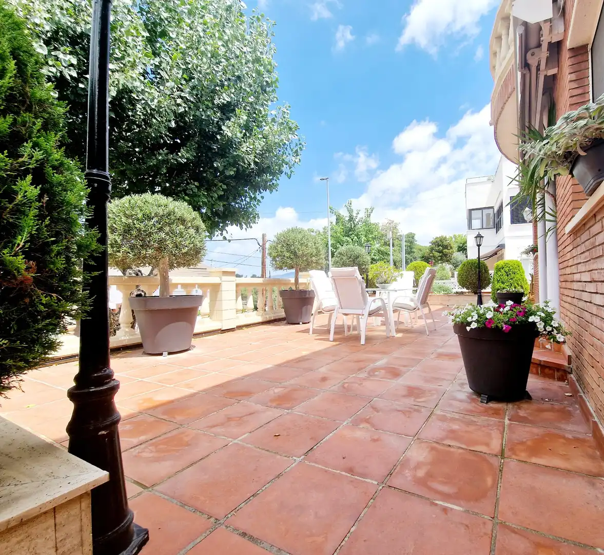 Terrassa de Casa o xalet en venda en Sant Boi de Llobregat amb Aire condicionat, Calefacció i Moblat