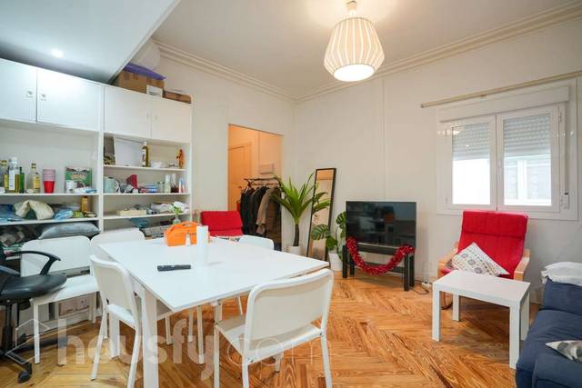 Piso en Venta en Calle de Blasco de Garay, . en Arapiles