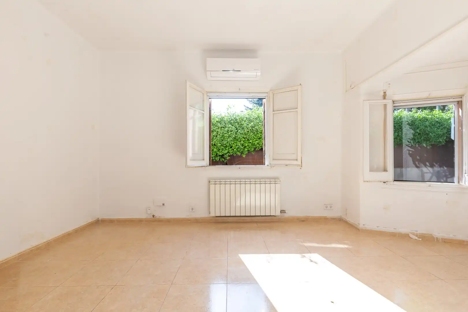Bedroom of Houses for sale in Sant Cugat del Vallès  with Air Conditioner, Heating and Terrace
