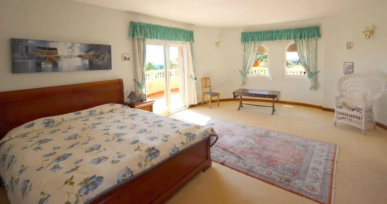 Bedroom of Houses for sale in L'Alfàs del Pi  with Air Conditioner, Private garden and Terrace
