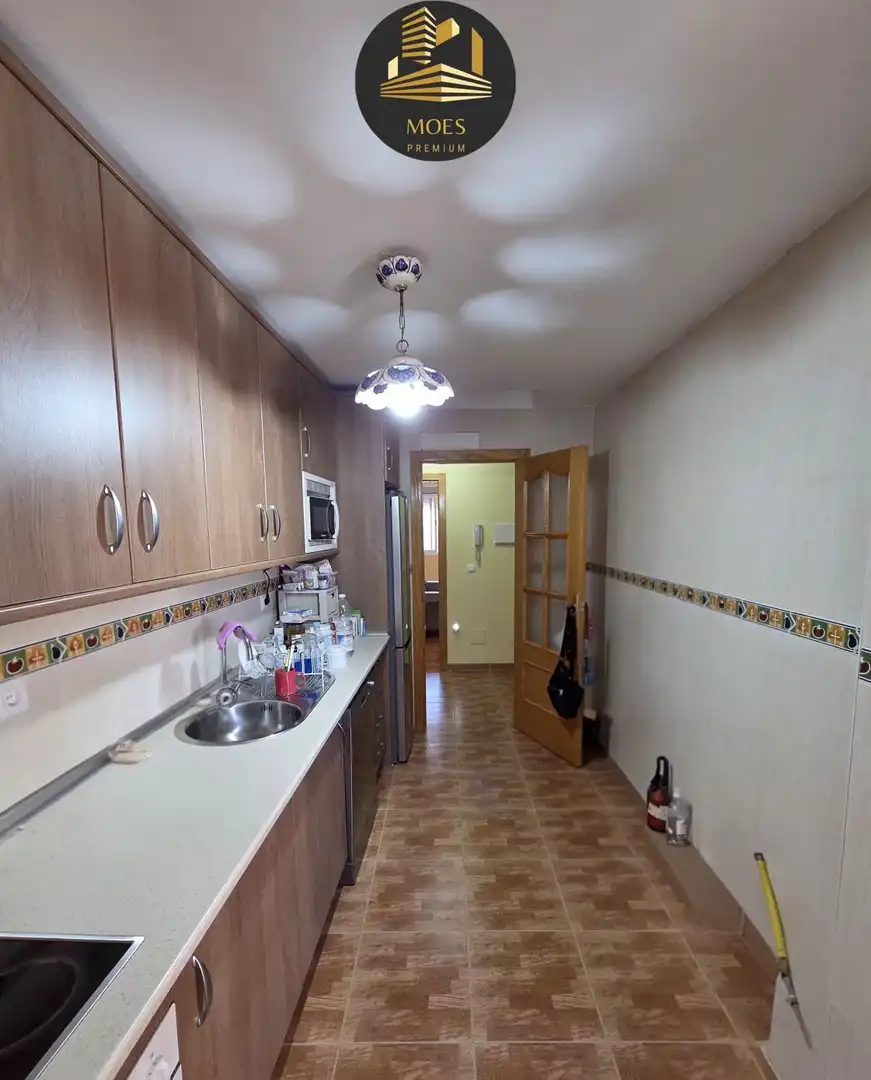 Kitchen of Flat for sale in Mengíbar  with Air Conditioner, Terrace and Storage room