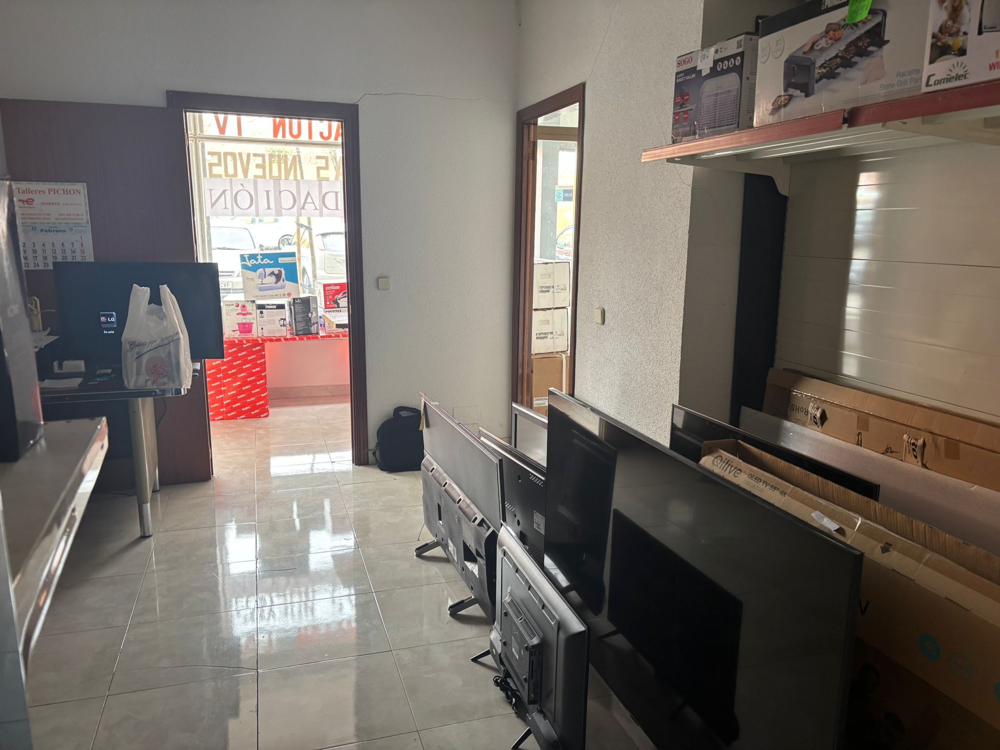 Geschaftsraum zur Miete in Pont de Molins, Portazgo, Puente de Vallecas