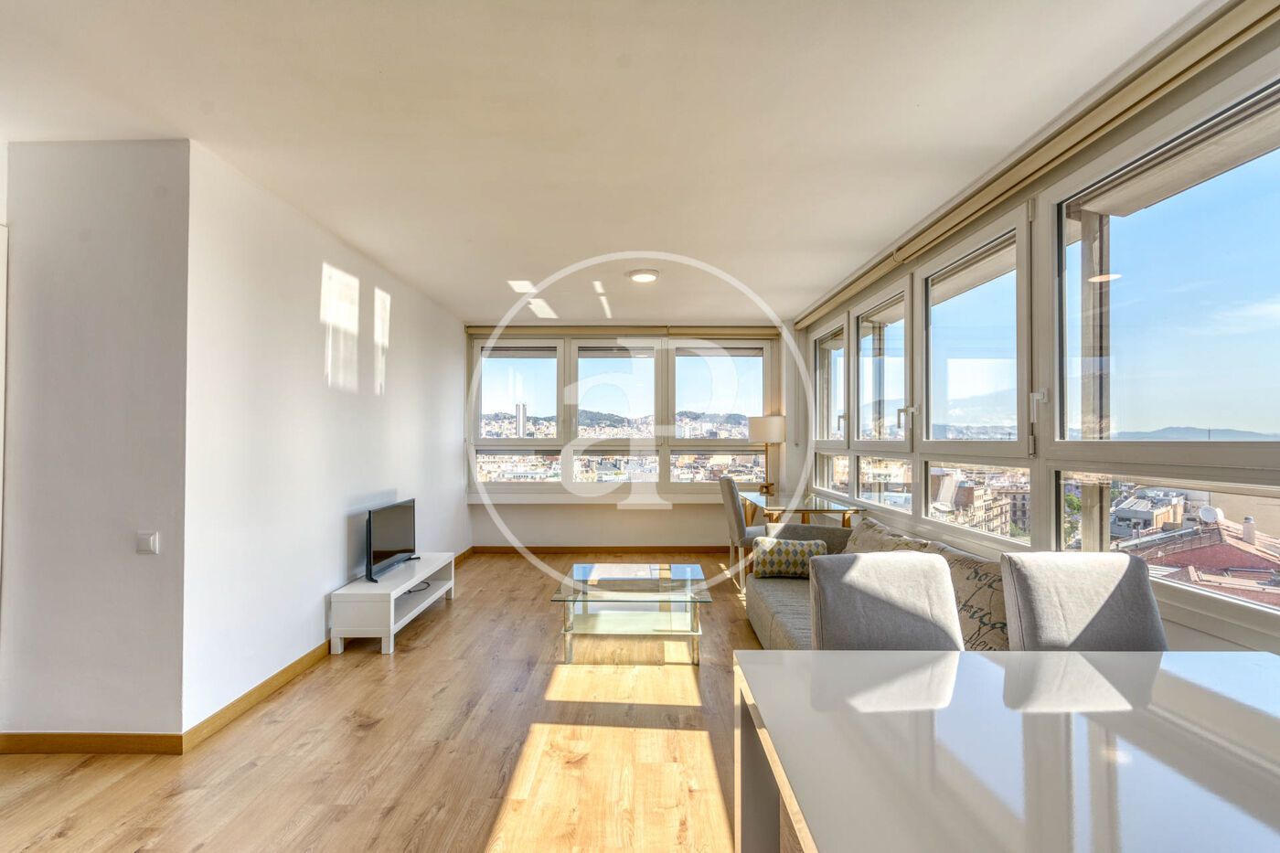 Living room of Flat for sale in  Barcelona Capital  with Heating, Private garden and Storage room