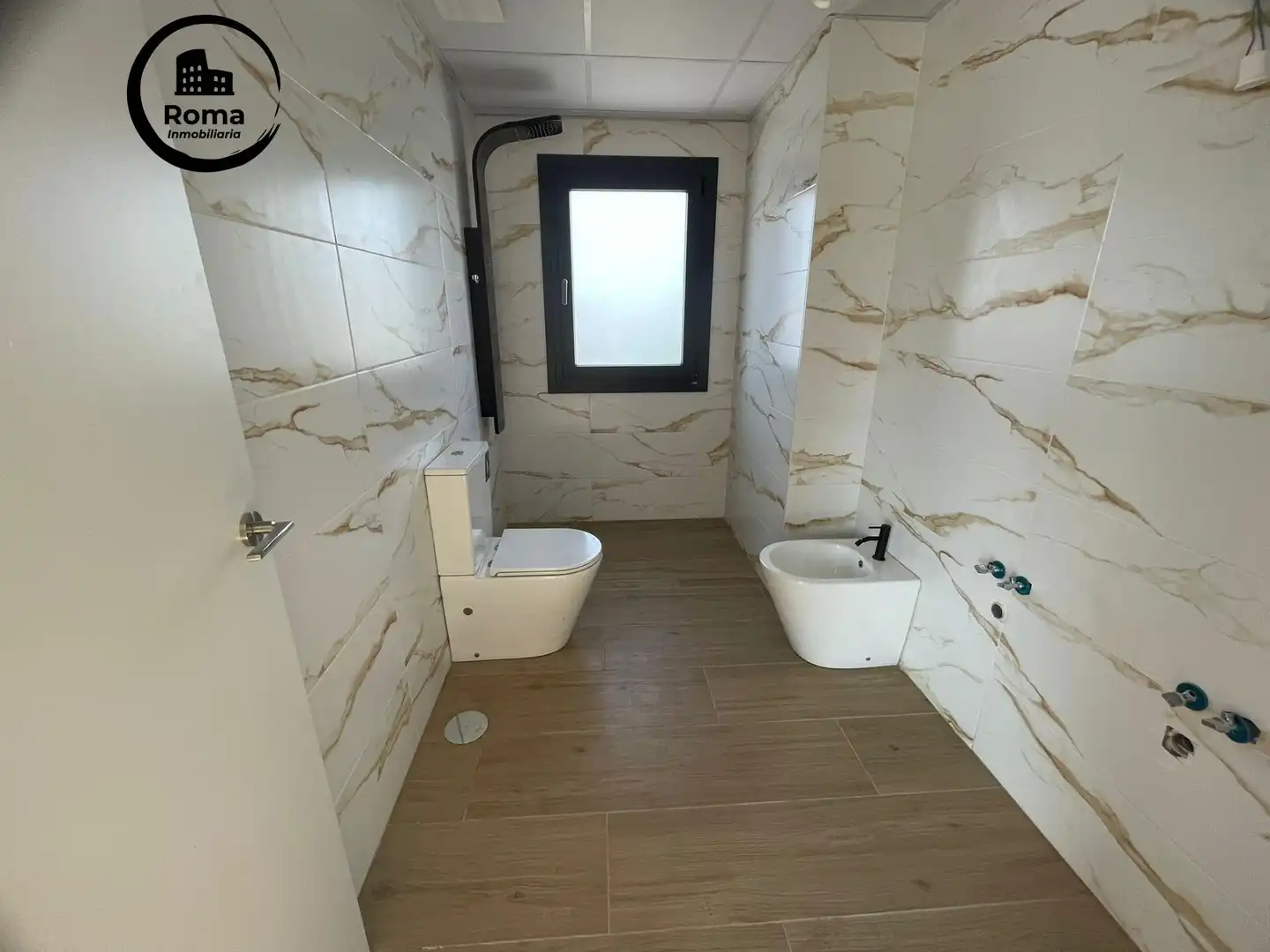 Bathroom of Houses for sale in Alhendín  with Private garden, Terrace and Storage room
