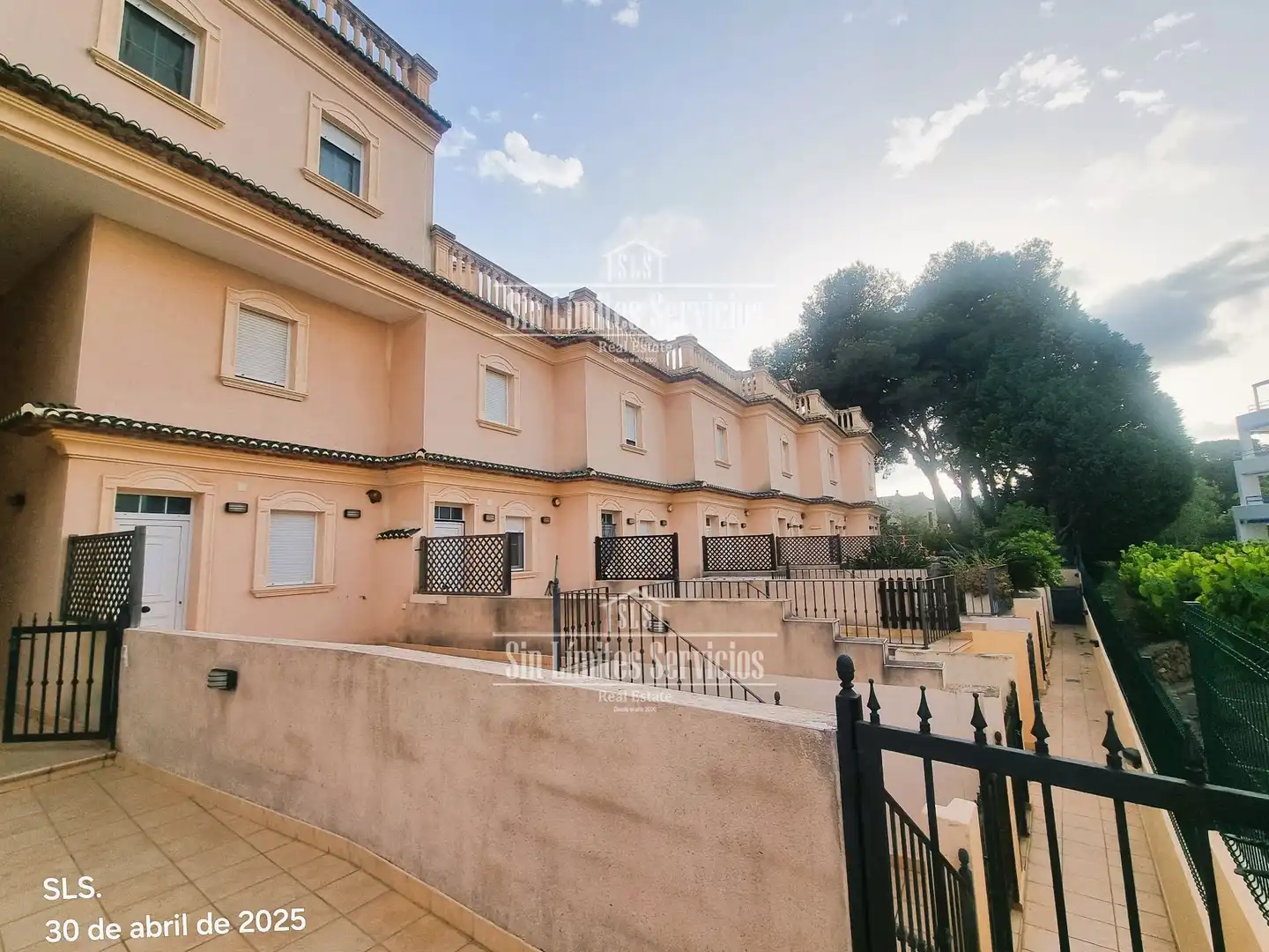 Außenansicht von Wohnung zum Verkauf in Alcalà de Xivert mit Klimaanlage, Heizung und Privatgarten