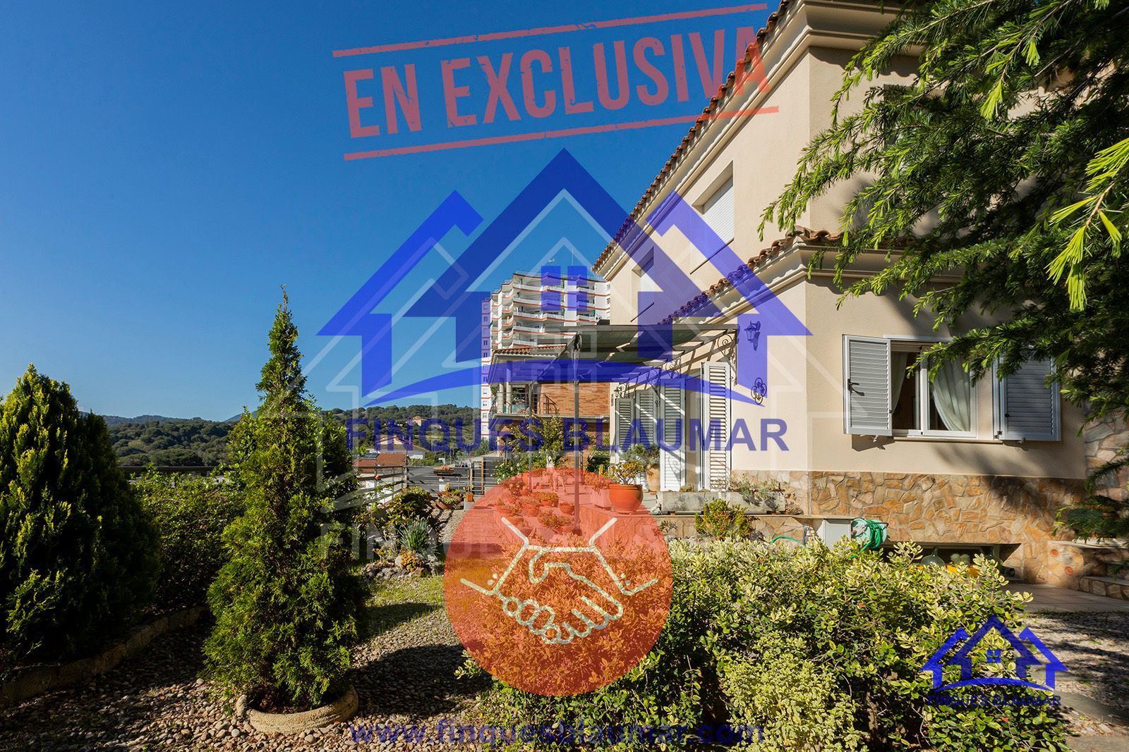 Vista exterior de Casa o xalet en venda en Arenys de Munt amb Calefacció, Jardí privat i Traster