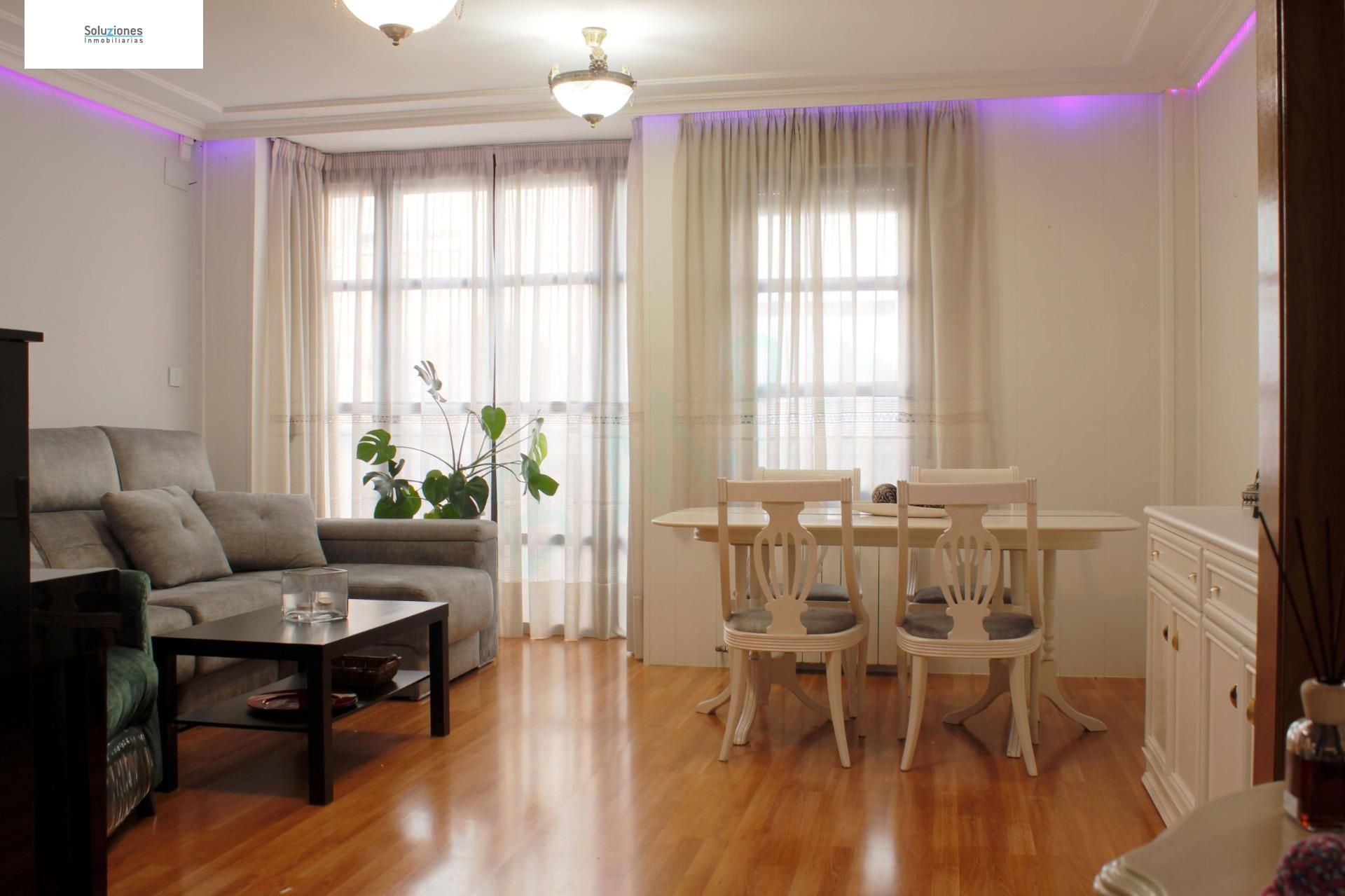Sala d'estar de Casa adosada en venda en  Albacete Capital amb Aire condicionat, Calefacció i Terrassa