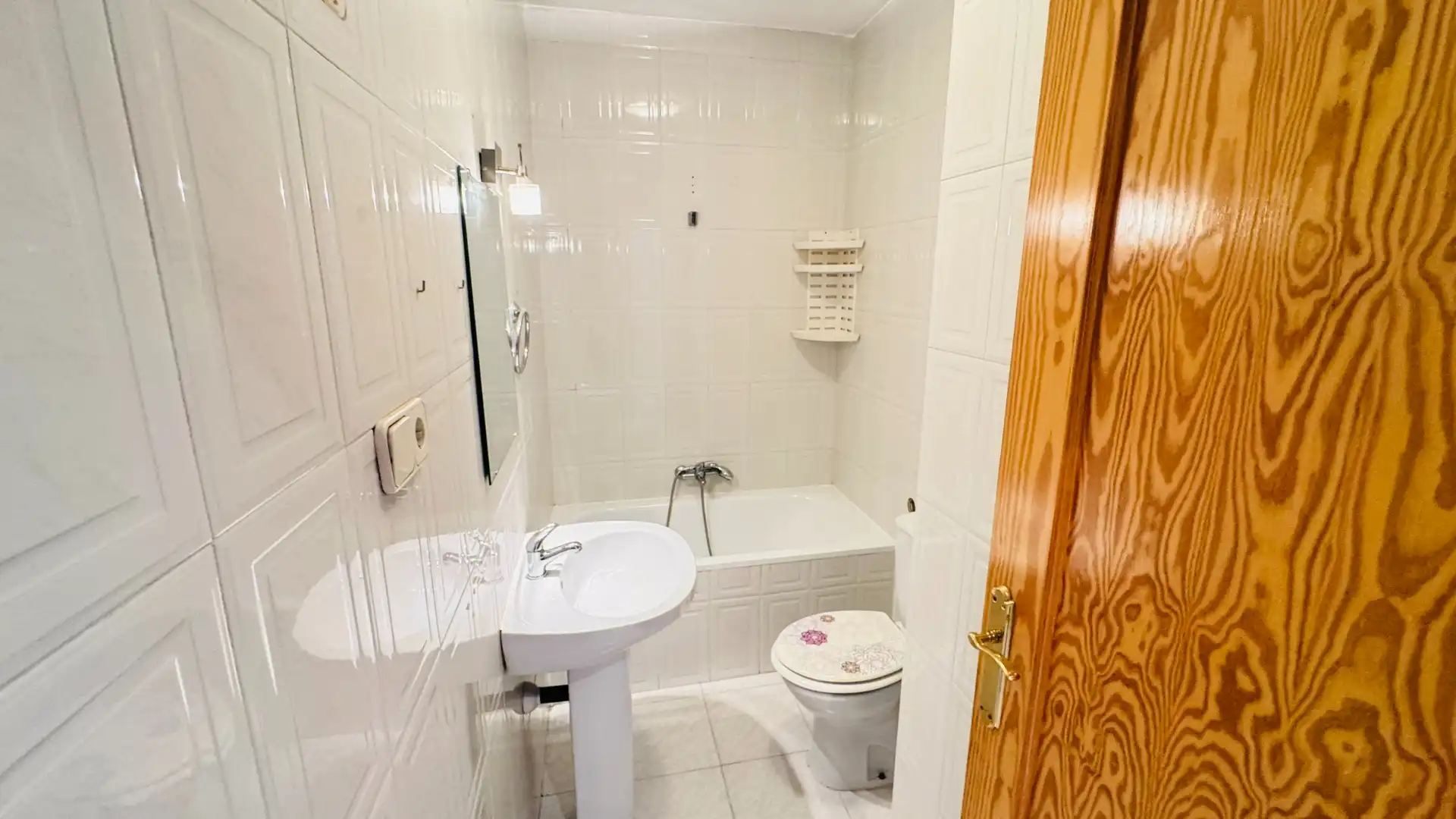Bathroom of Flat for sale in Cobeja, Toledo