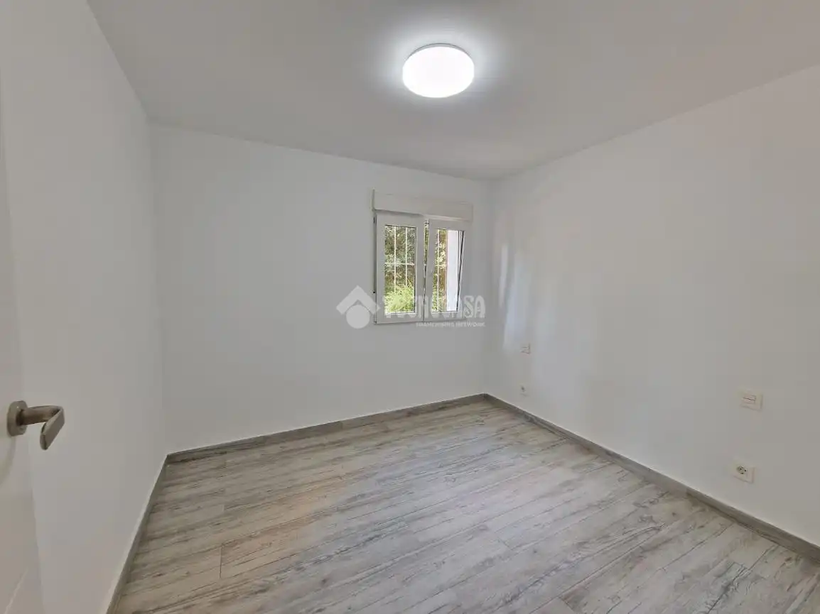 Bedroom of Flat for sale in Madrid  with Air Conditioner and Heating