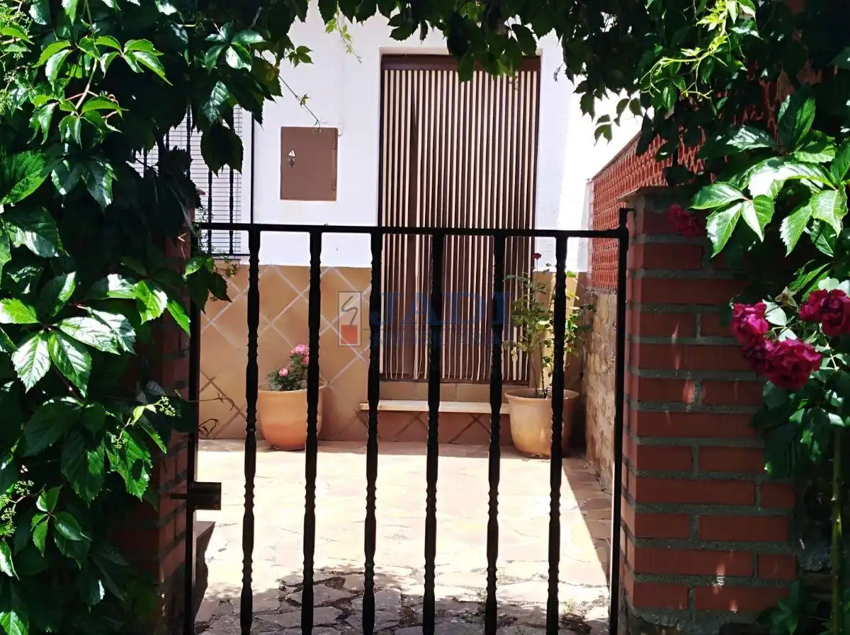 Garden of Country homes for sale in Viso del Marqués  with Air Conditioner, Heating and Furnished