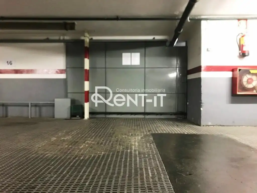 Parkplatz von Garage zum Verkauf in Barcelona
