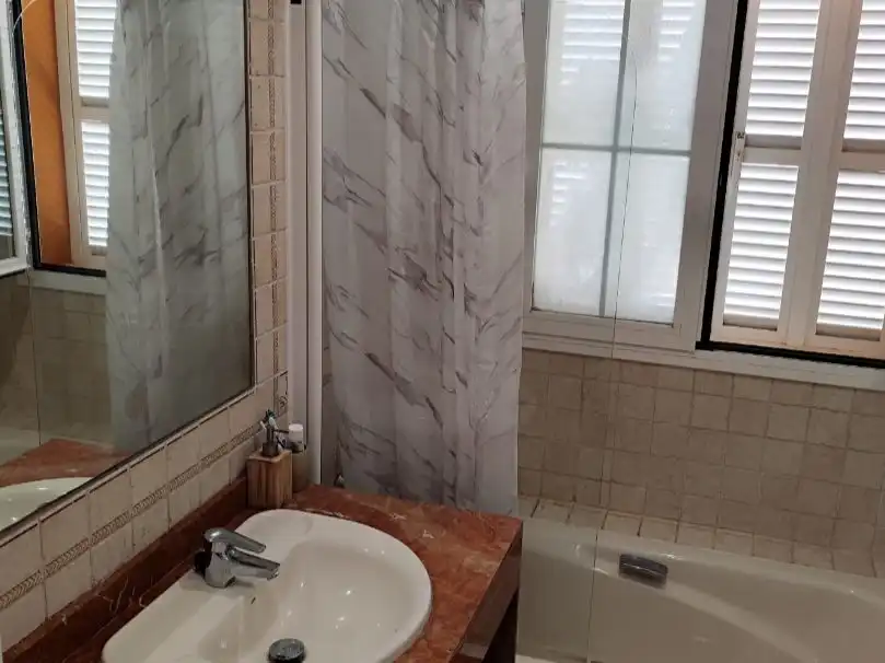 Bathroom of Flat for sale in Llevant