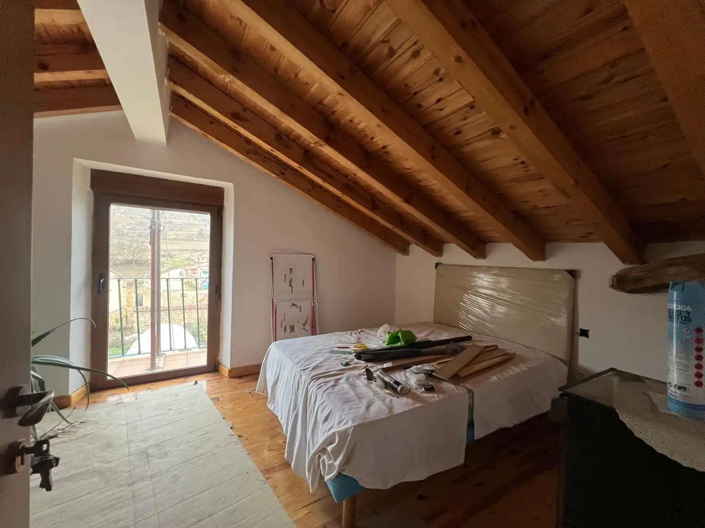 Habitación de Finca rústica en venta en Santibáñez del Val con Jardín privado, Parquet y Terraza