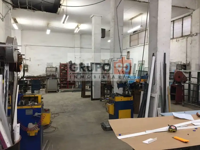 Nave industrial en venta en Valencia
