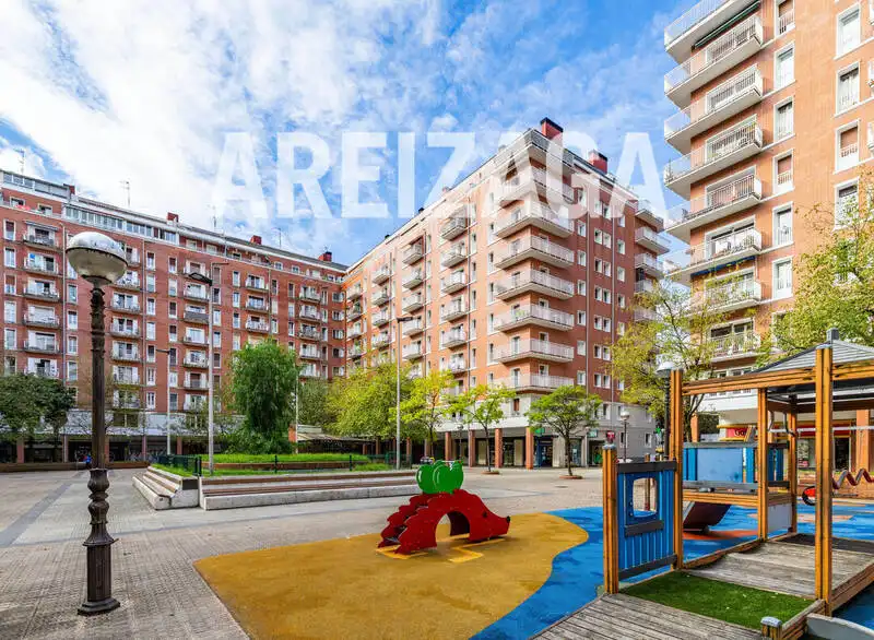 Exterior view of Flat for sale in Donostia - San Sebastián   with Heating