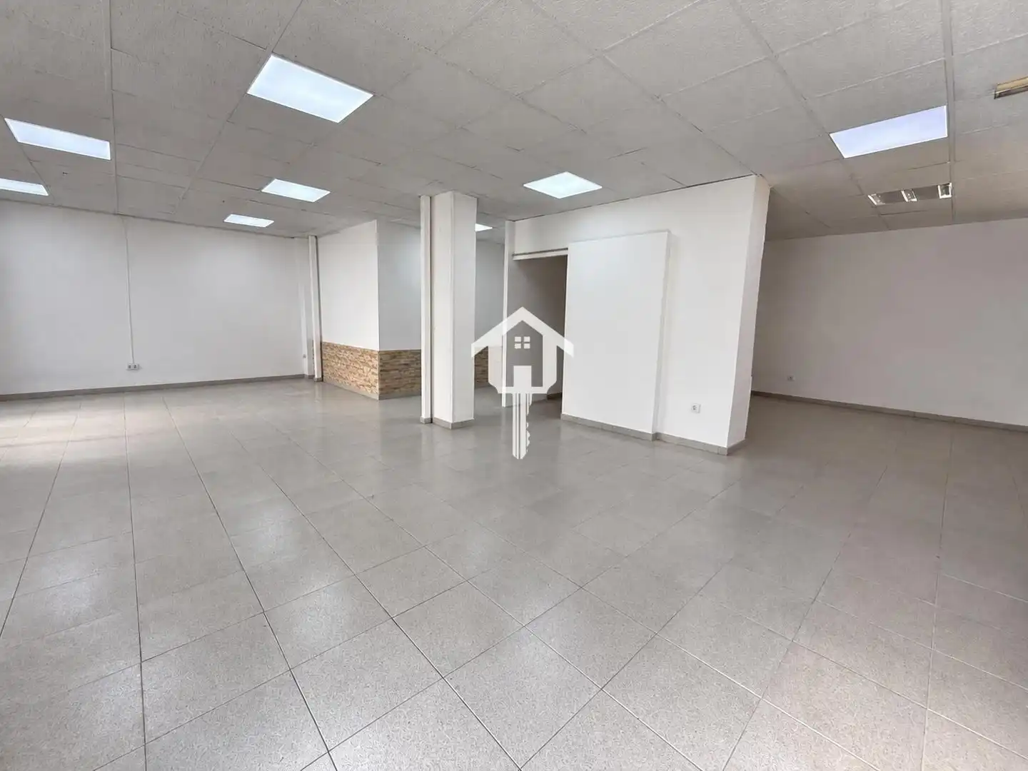Business premises for sale in Calle MARTIN LUTHER KING, imagen 6