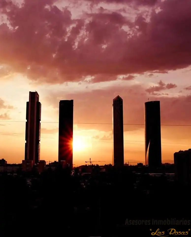 Exterior view of Ground floor for sale in Madrid  with Air Conditioner and Heating