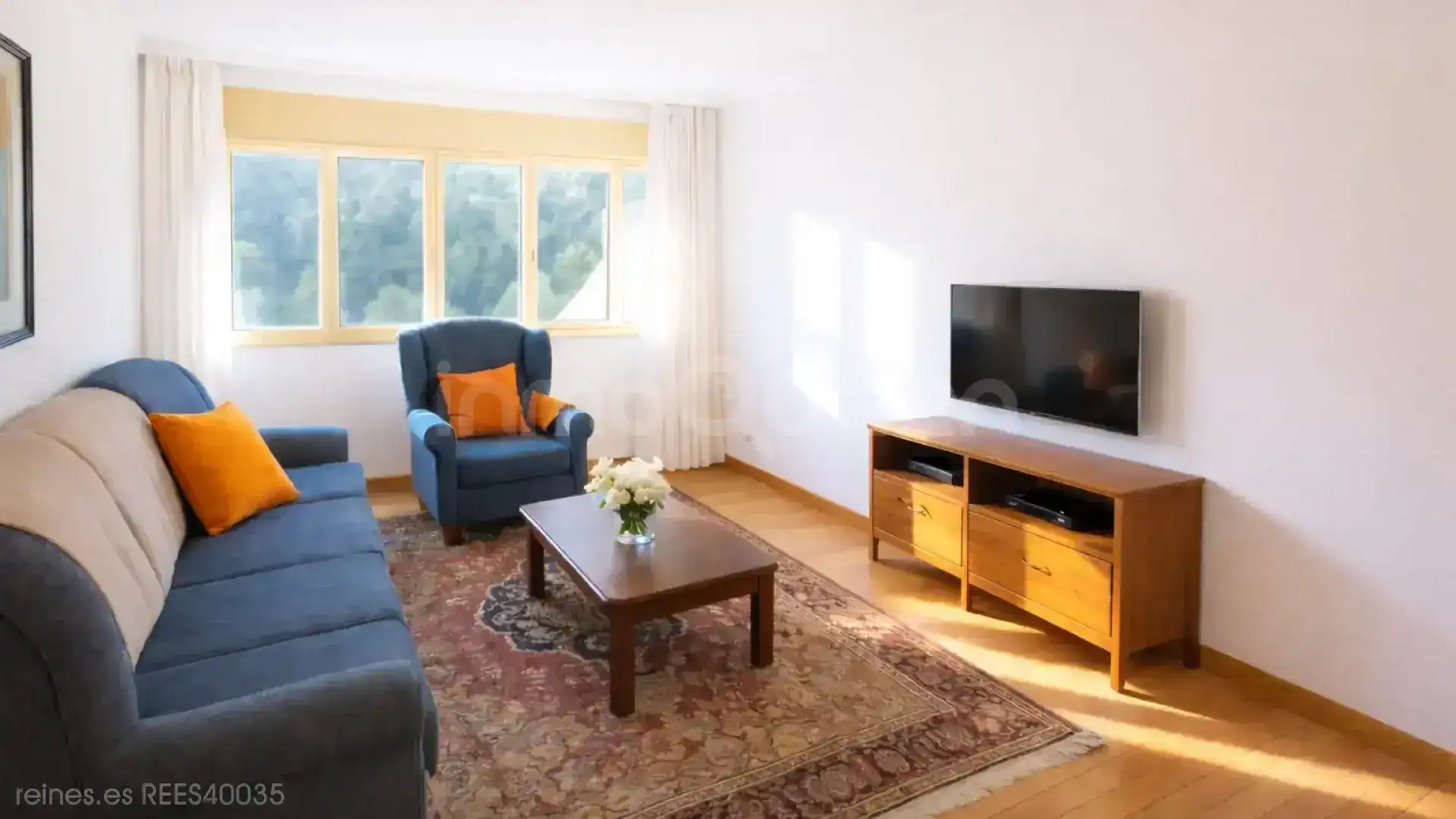 Sala de estar de Piso en venta en A Pontenova   con Calefacción, Terraza y Amueblado