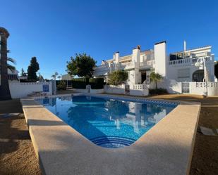 Piscina de Casa adosada en venda en La Nucia amb Piscina