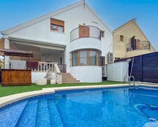 Piscina de Casa o xalet en venda en Elche / Elx amb Aire condicionat, Jardí privat i Parquet