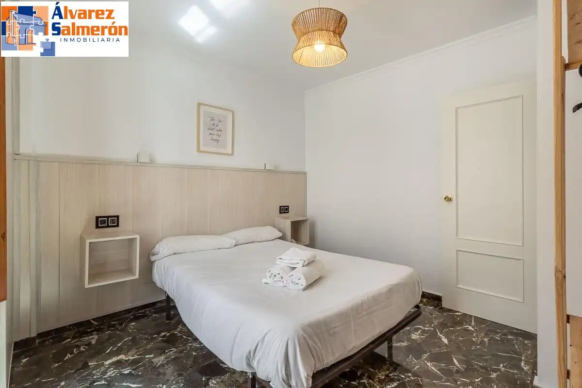 Habitación de Piso en venta en Granada